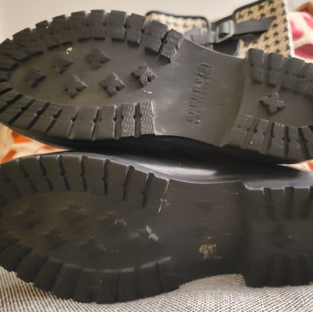 Sorel Black and Tan Winter Boots, Suede - Picture 6 of 8